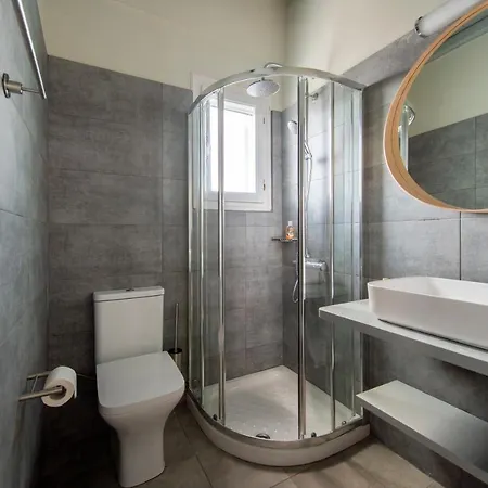 Nava Devine Water Front House In Hébergement de vacances