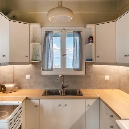 Nava Devine Water Front House In * Ambelas