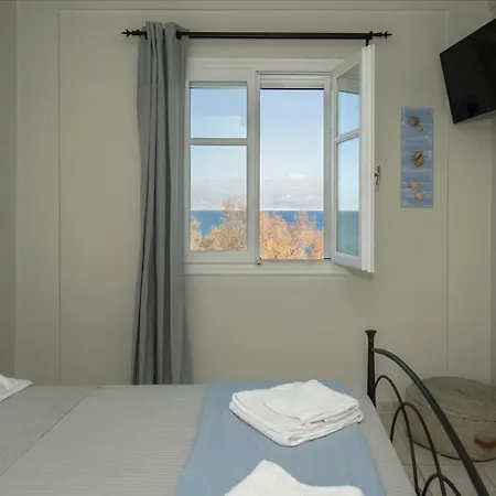 Nava Devine Water Front House In Hébergement de vacances Ambelas