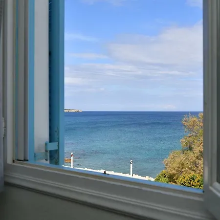 Nava Devine Water Front House In Hébergement de vacances Ambelas