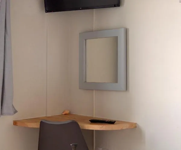 Nava Devine Water Front House In Hébergement de vacances