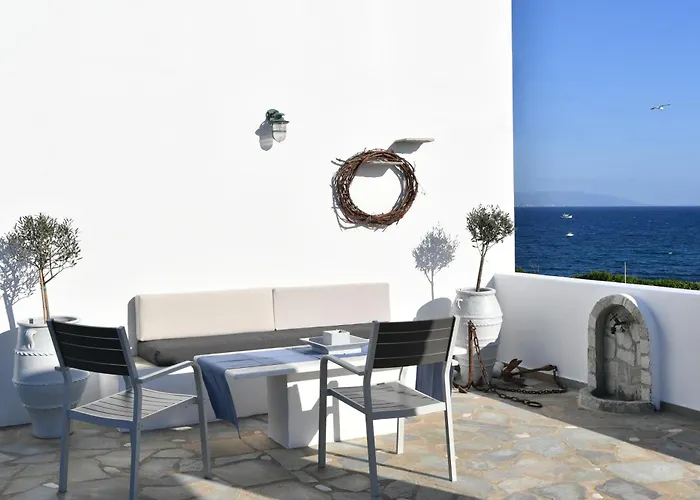 Nava Devine Water Front House In Hébergement de vacances