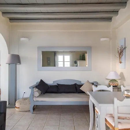 Feriehus Nava Devine Water Front House In