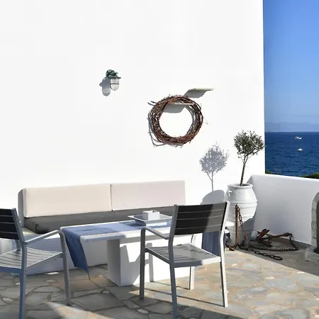 Nava Devine Water Front House In Feriehus