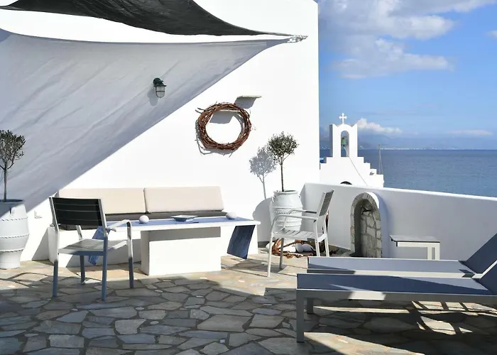 Nava Devine Water Front House In Prázdninový dům